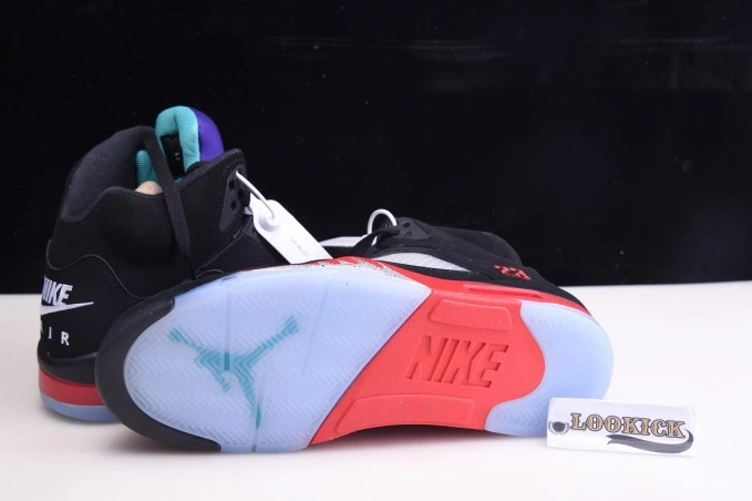 One Kick CZ1786-001 Top Air 5 Jordan 3 0810